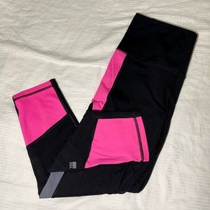 Victorias Secret capri leggings Small